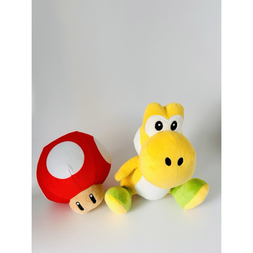 Lot‎ Of 2 Plush Yellow Yoshi And Red 1-Up Mushroom Nintendo Mario Kart Stuffed
